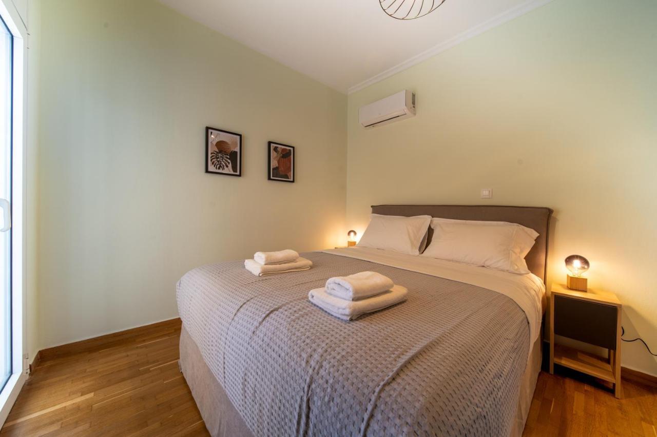 Aris123 By Smart Cozy Suites - Apartments In The Heart Of Athens - 5 Minutes From Metro - Available 24Hr Bagian luar foto