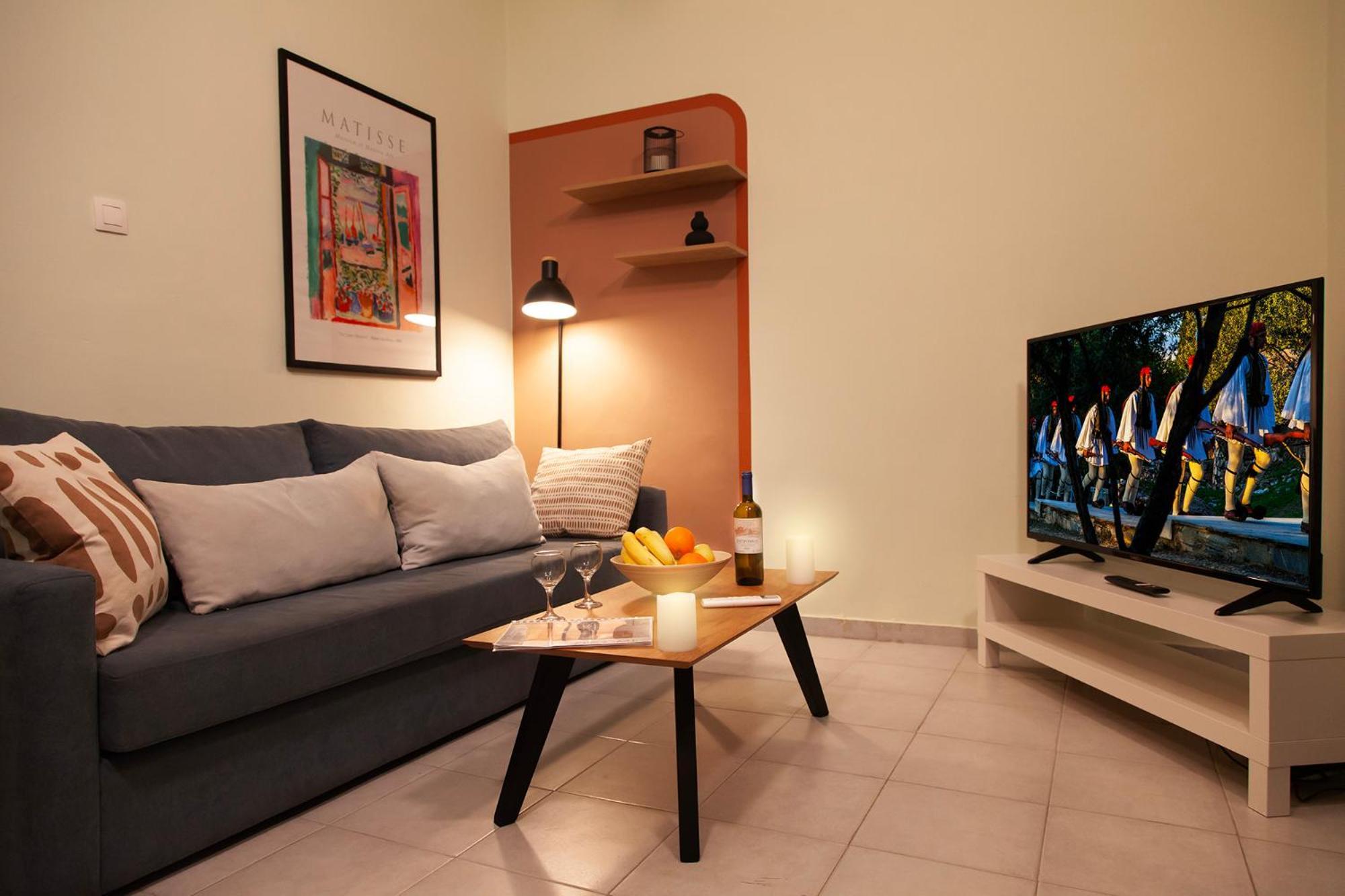 Aris123 By Smart Cozy Suites - Apartments In The Heart Of Athens - 5 Minutes From Metro - Available 24Hr Bagian luar foto