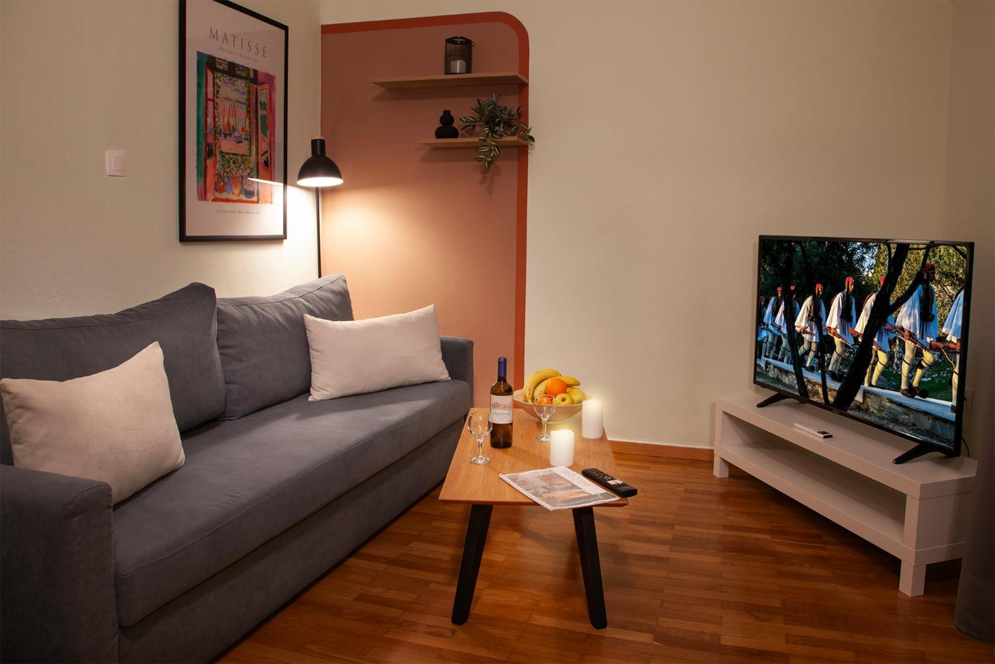 Aris123 By Smart Cozy Suites - Apartments In The Heart Of Athens - 5 Minutes From Metro - Available 24Hr Bagian luar foto