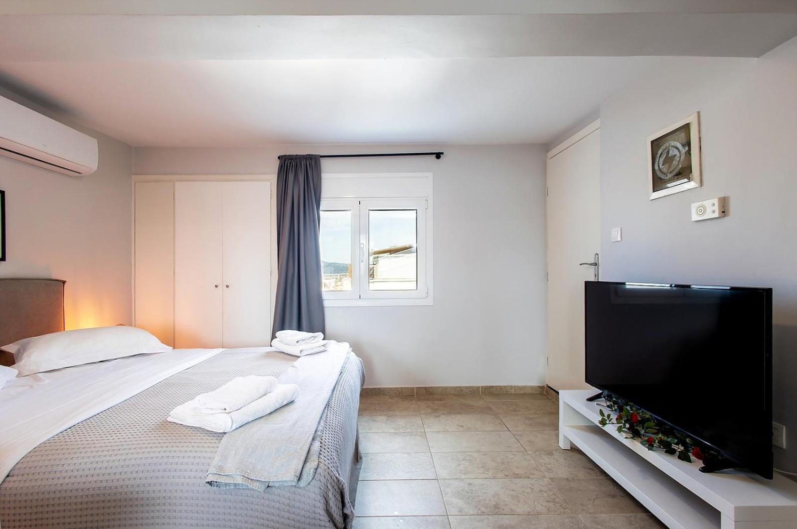 Aris123 By Smart Cozy Suites - Apartments In The Heart Of Athens - 5 Minutes From Metro - Available 24Hr Bagian luar foto