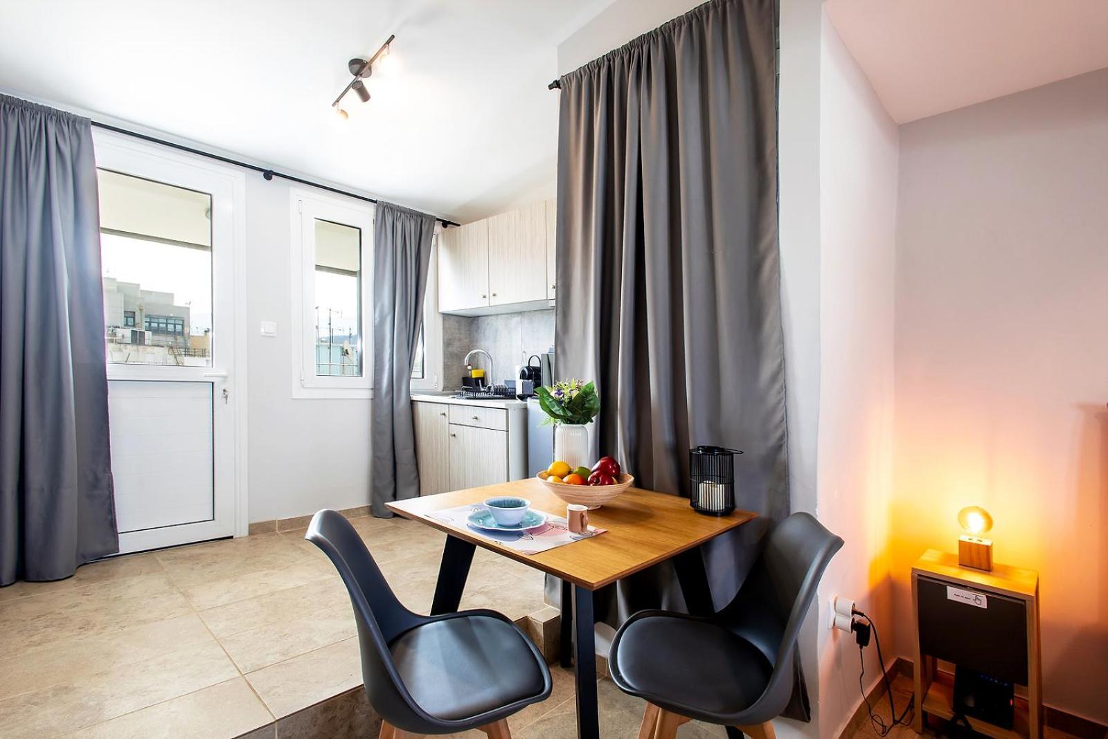 Aris123 By Smart Cozy Suites - Apartments In The Heart Of Athens - 5 Minutes From Metro - Available 24Hr Bagian luar foto