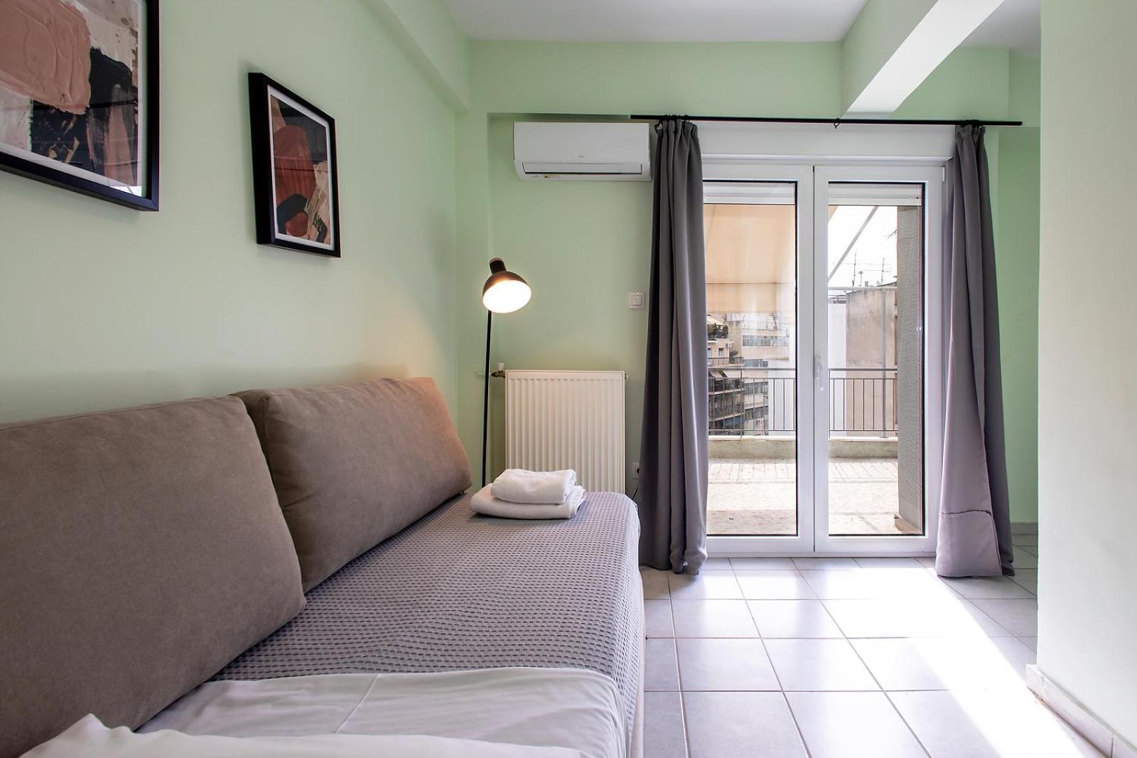 Aris123 By Smart Cozy Suites - Apartments In The Heart Of Athens - 5 Minutes From Metro - Available 24Hr Bagian luar foto
