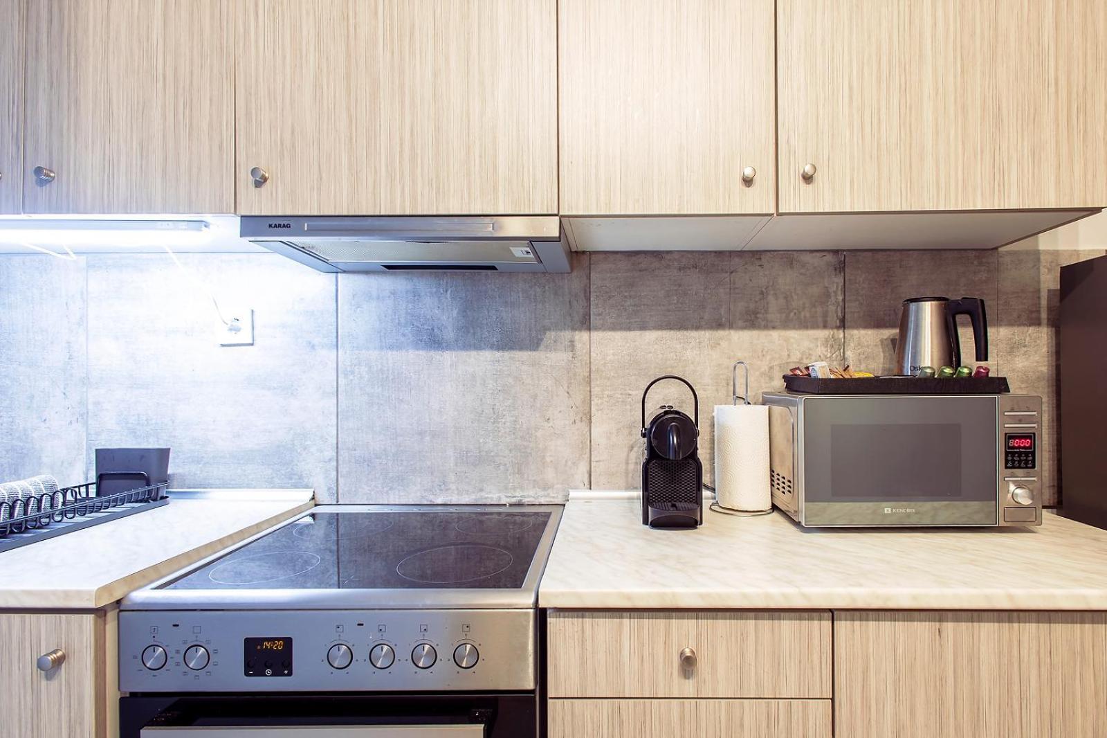 Aris123 By Smart Cozy Suites - Apartments In The Heart Of Athens - 5 Minutes From Metro - Available 24Hr Bagian luar foto