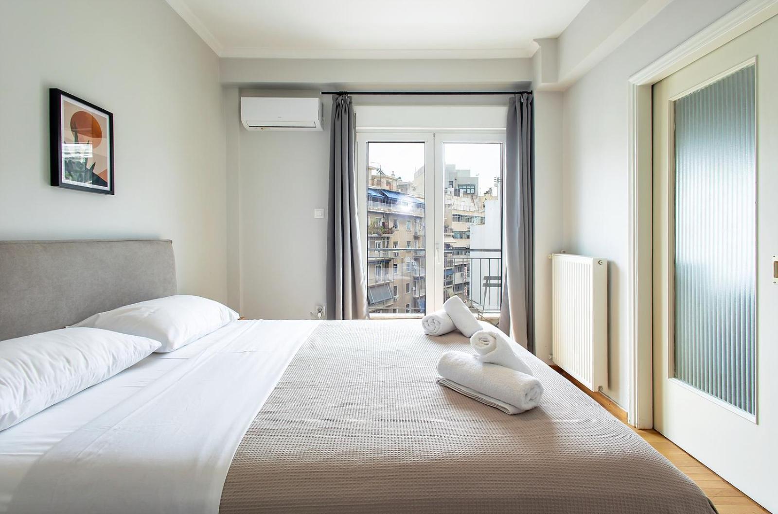 Aris123 By Smart Cozy Suites - Apartments In The Heart Of Athens - 5 Minutes From Metro - Available 24Hr Bagian luar foto