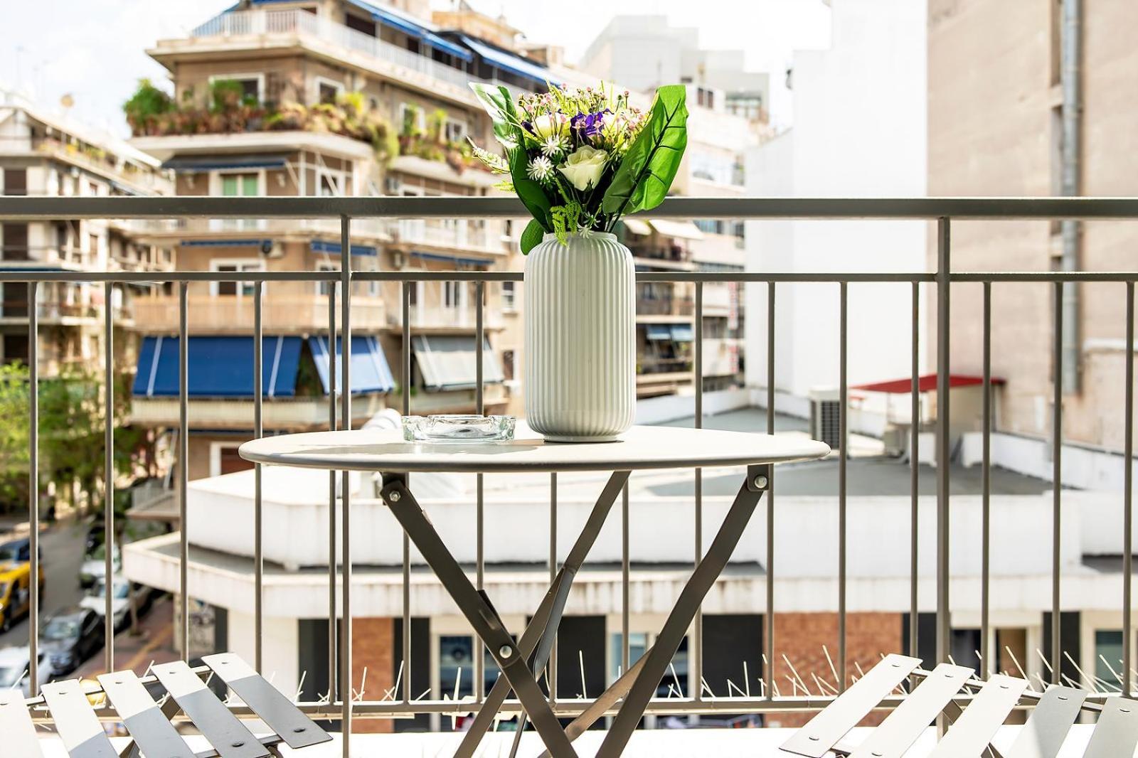 Aris123 By Smart Cozy Suites - Apartments In The Heart Of Athens - 5 Minutes From Metro - Available 24Hr Bagian luar foto